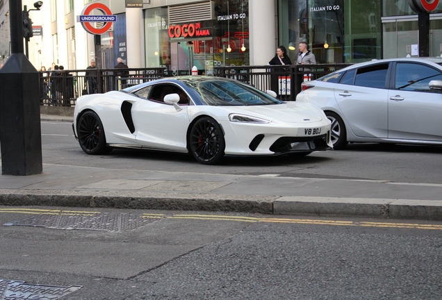 McLaren GT