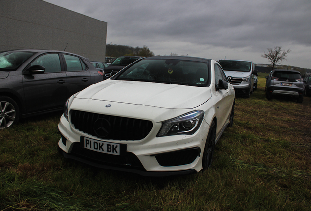 Mercedes-Benz CLA 45 AMG C117