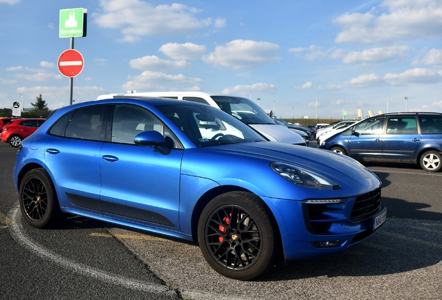 Porsche 95B Macan GTS