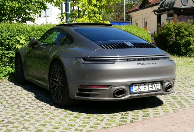 Porsche 992 Carrera 4S