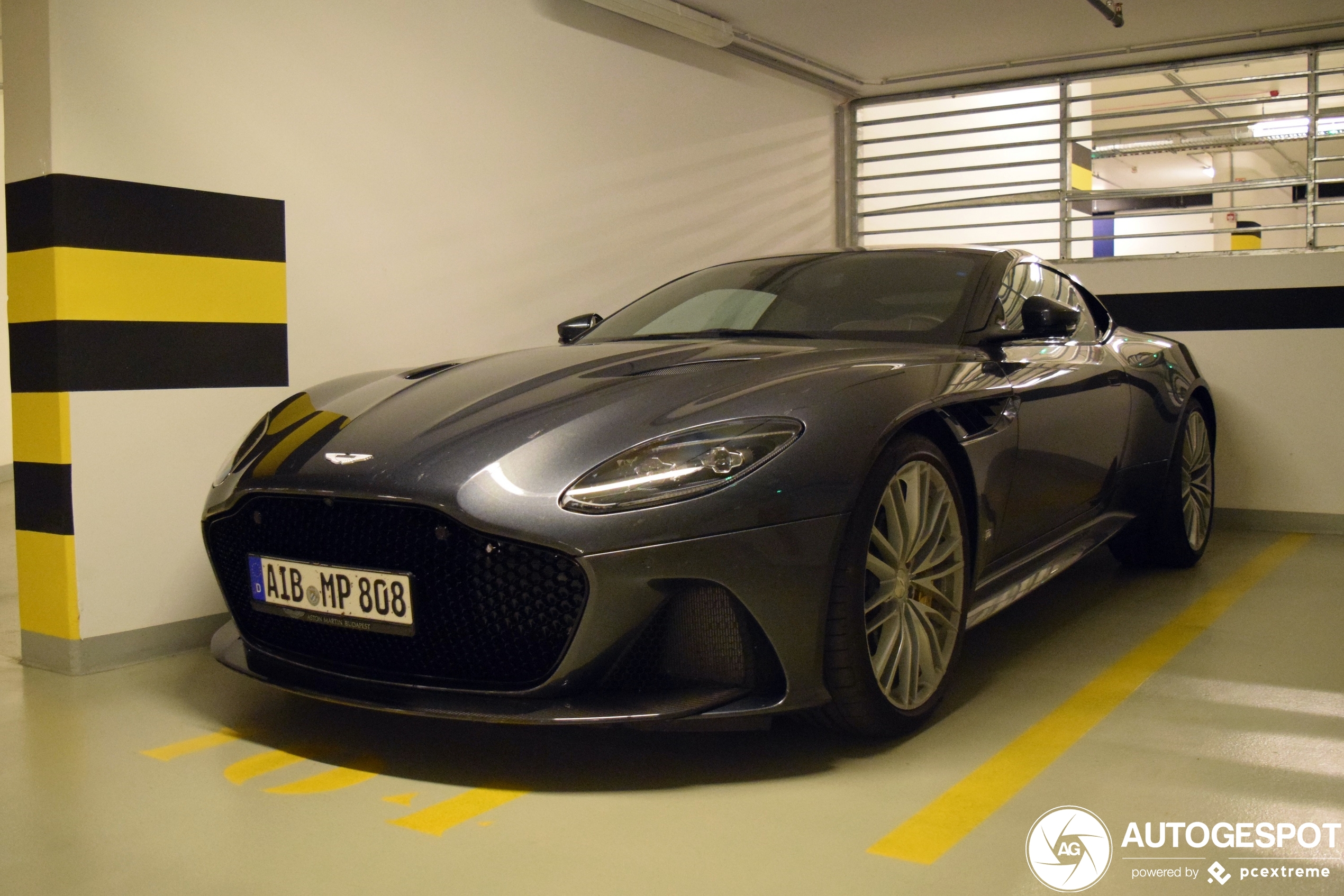 Aston Martin DBS Superleggera