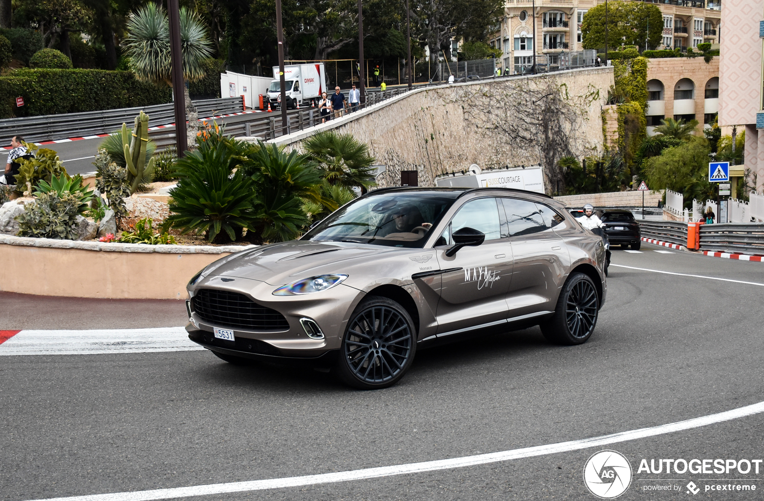 Aston Martin DBX