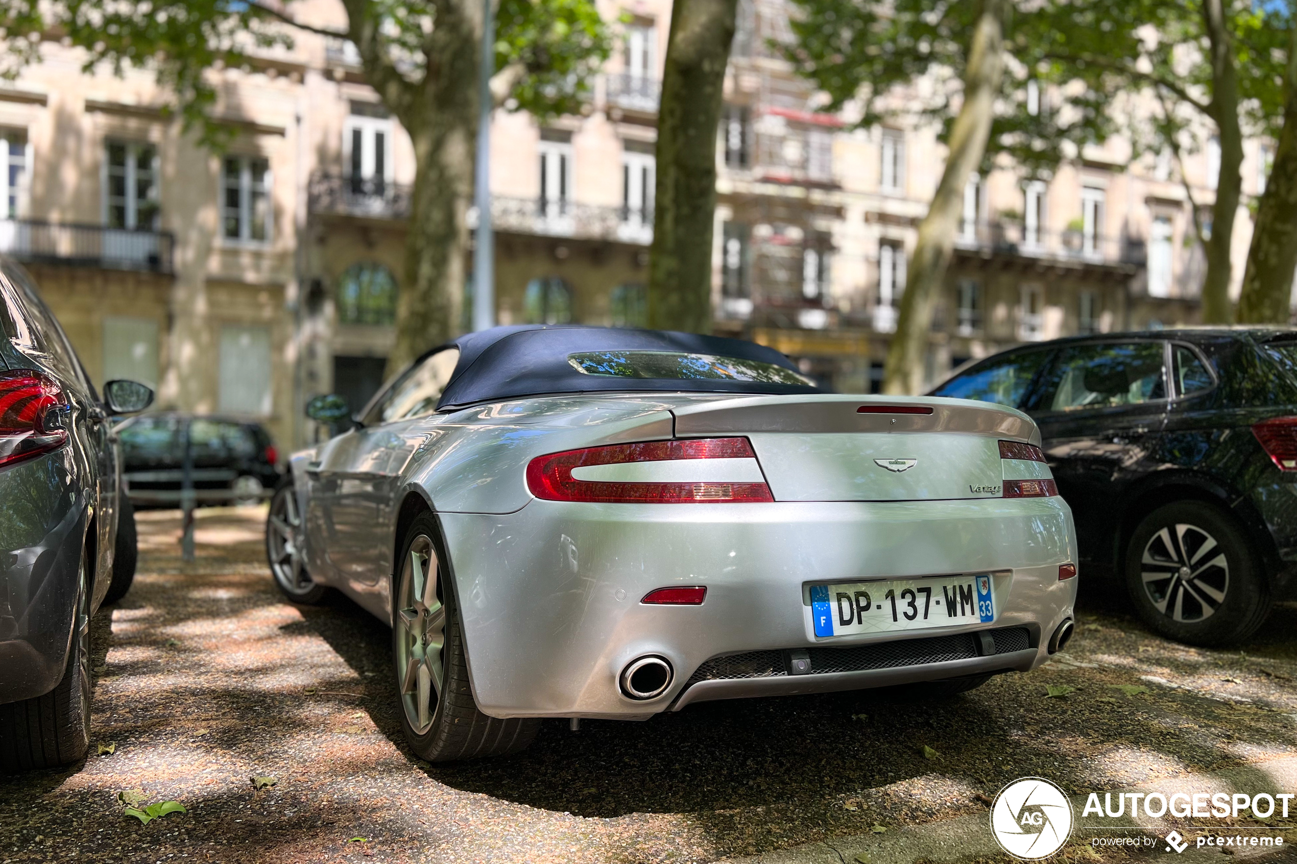 Aston Martin V8 Vantage Roadster 2012