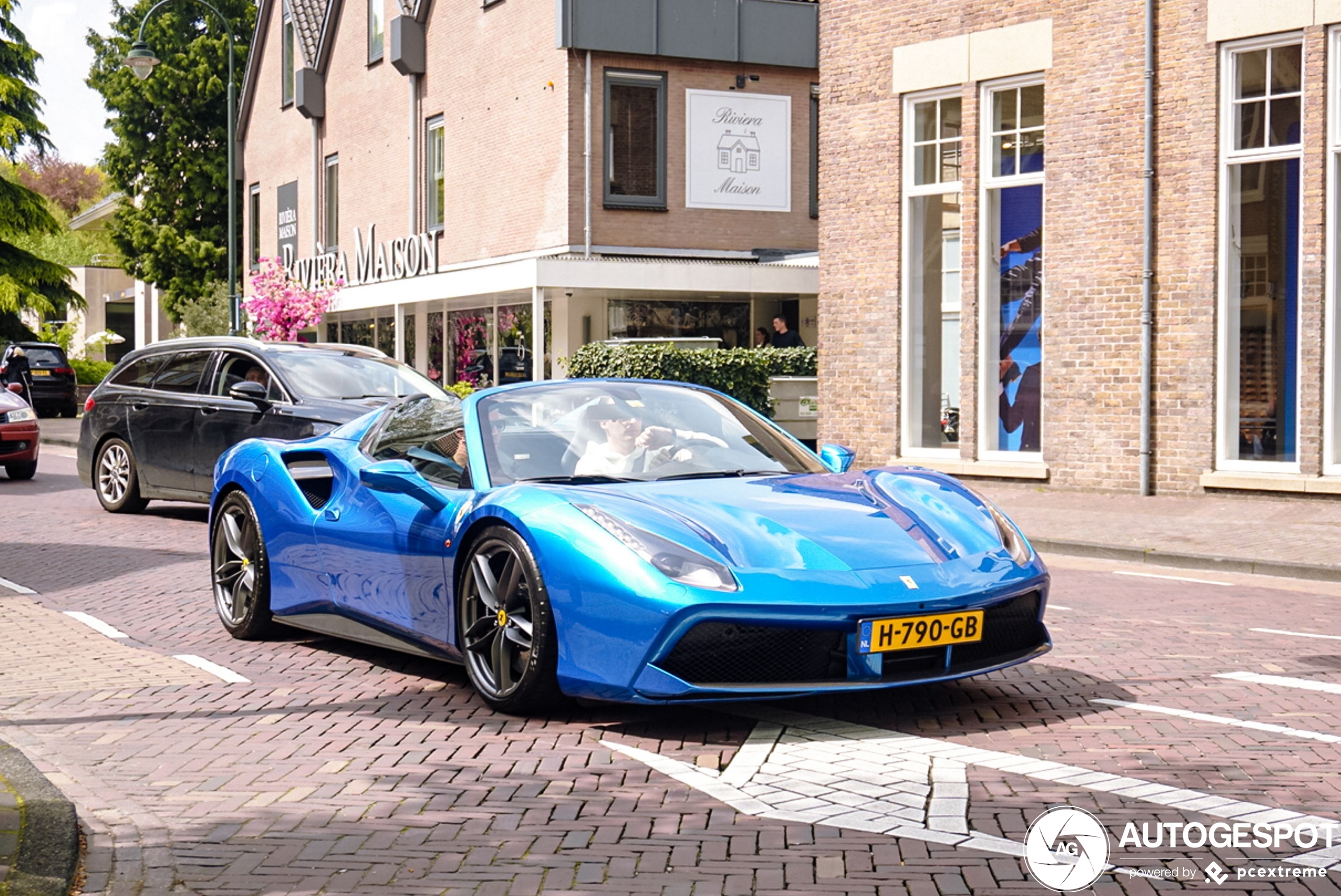 Ferrari 488 Spider