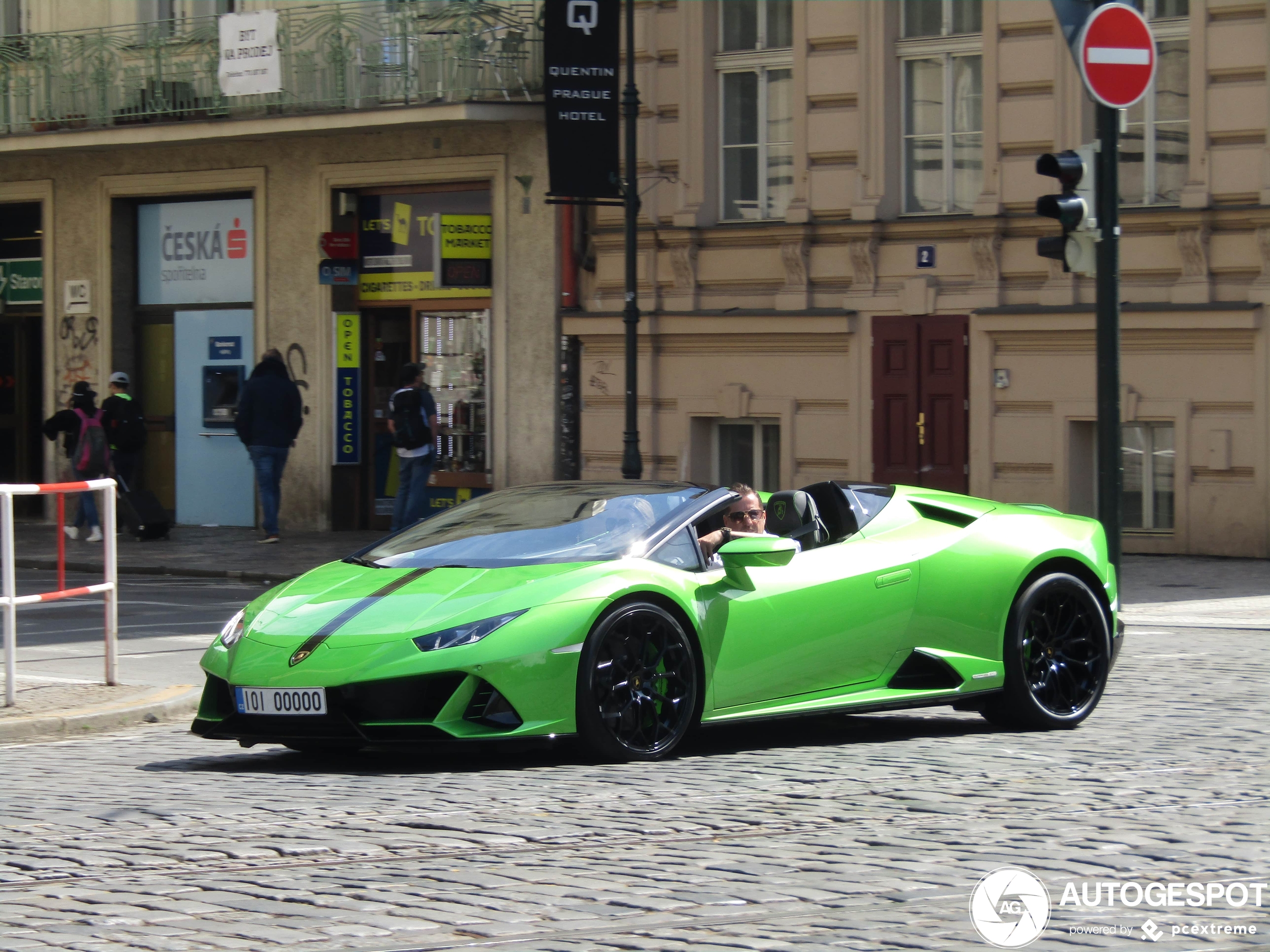 Lamborghini Huracán LP640-4 EVO Spyder