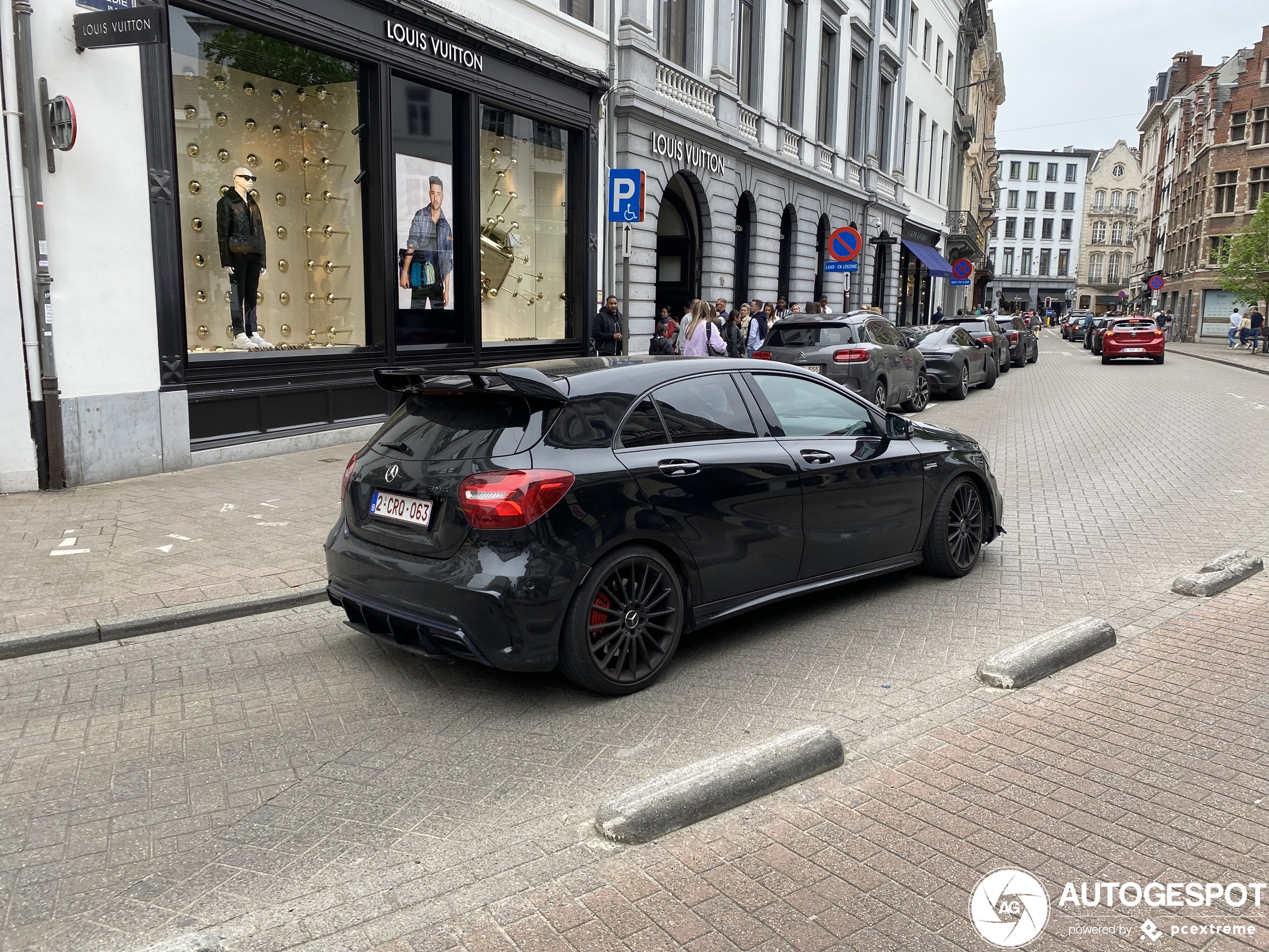 Mercedes-AMG A 45 W176 2015