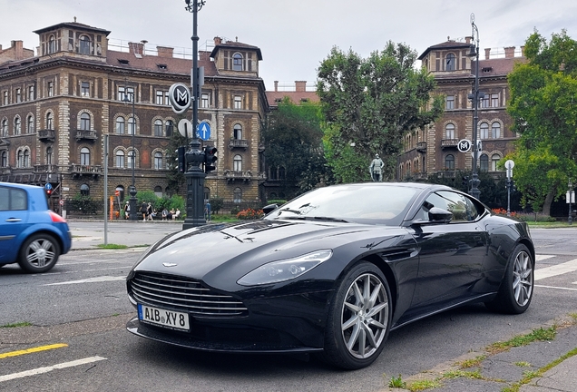 Aston Martin DB11