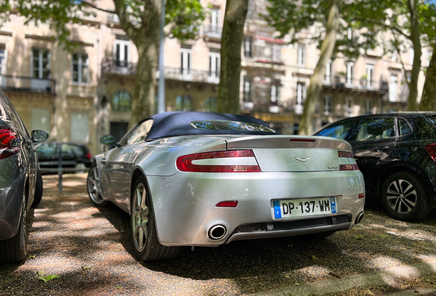 Aston Martin V8 Vantage Roadster 2012