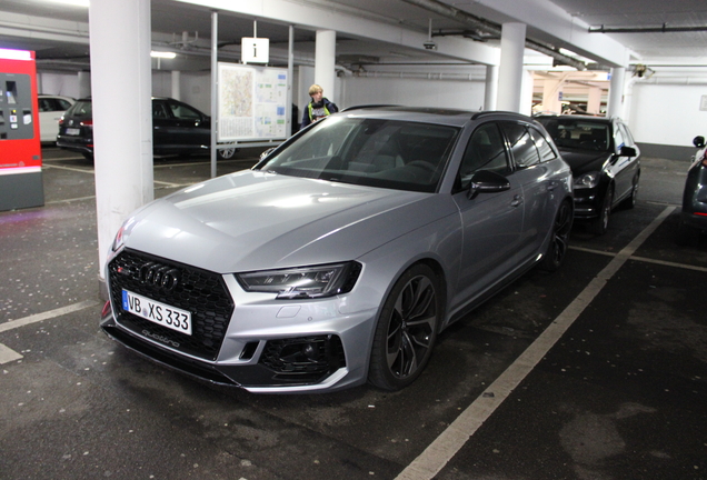 Audi RS4 Avant B9