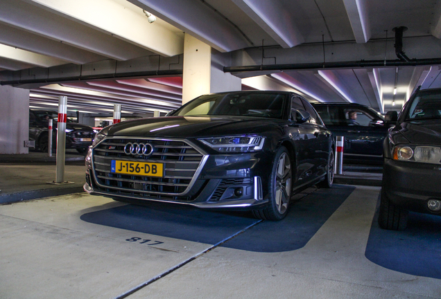 Audi S8 D5