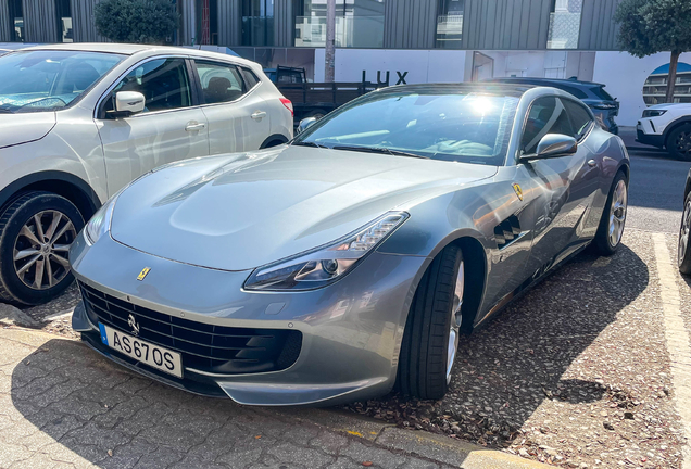 Ferrari GTC4Lusso T