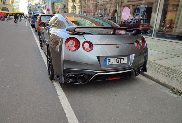 Nissan GT-R 2017