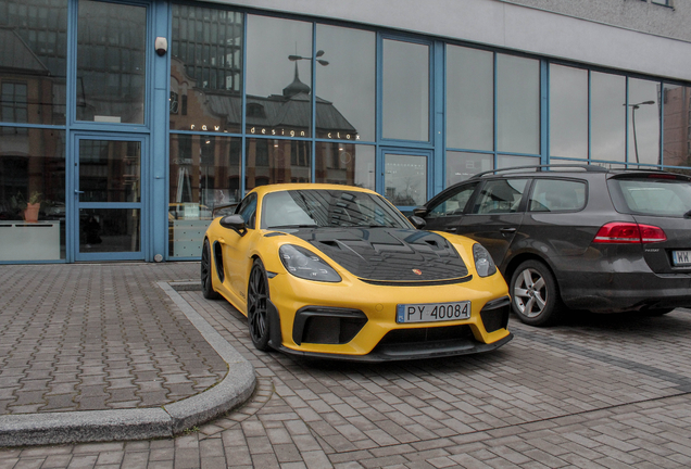 Porsche 718 Cayman GT4 RS Weissach Package