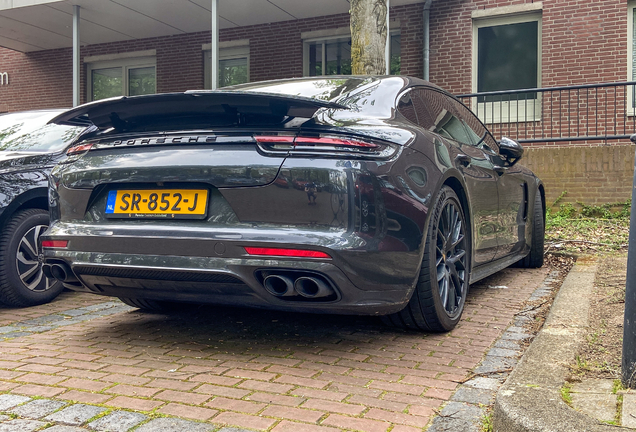 Porsche 971 Panamera Turbo S E-Hybrid