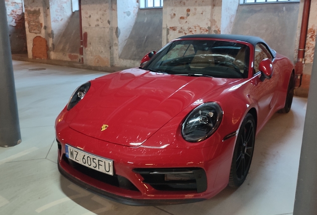 Porsche 992 Carrera 4 GTS Cabriolet