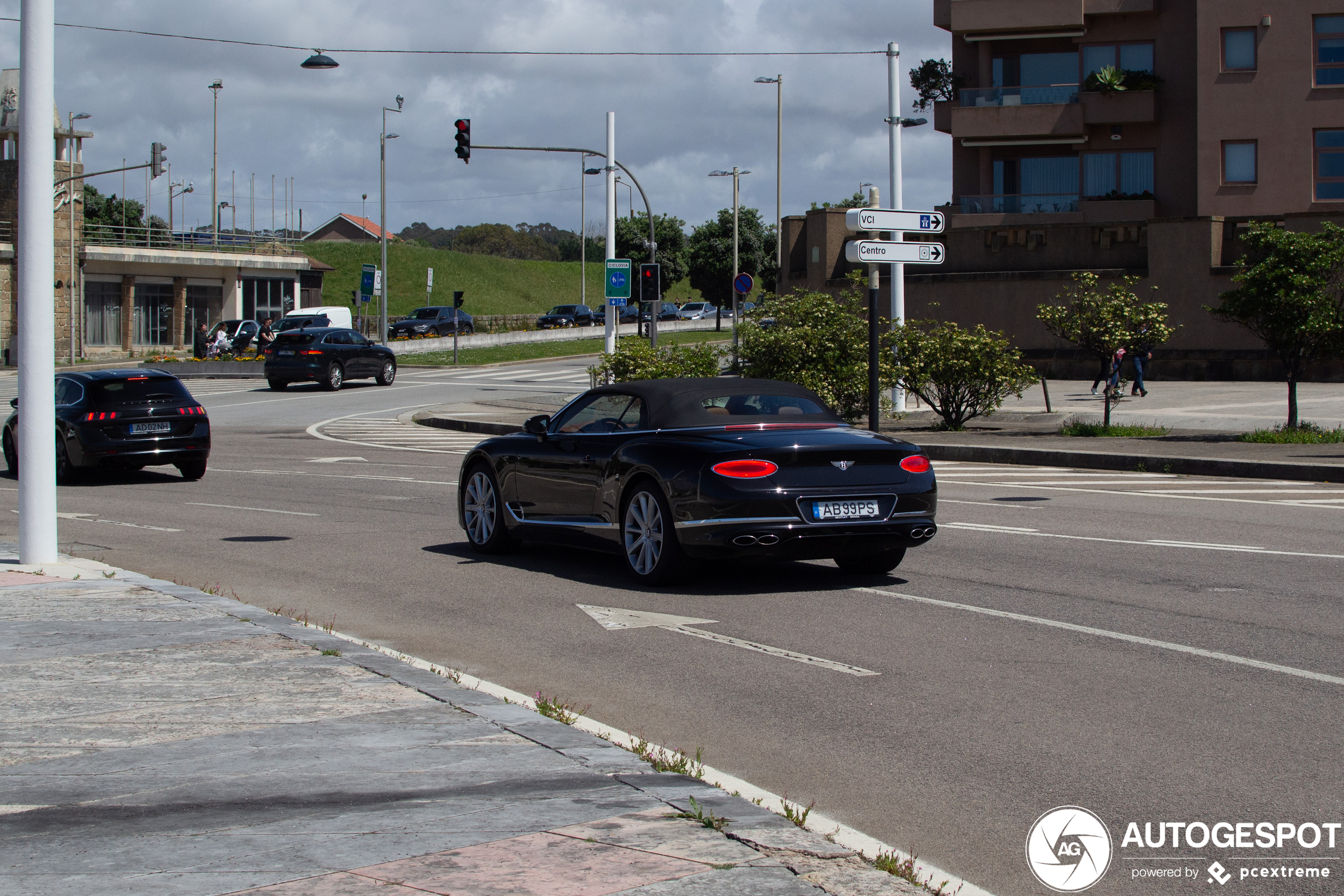 Bentley Continental GTC V8 2020