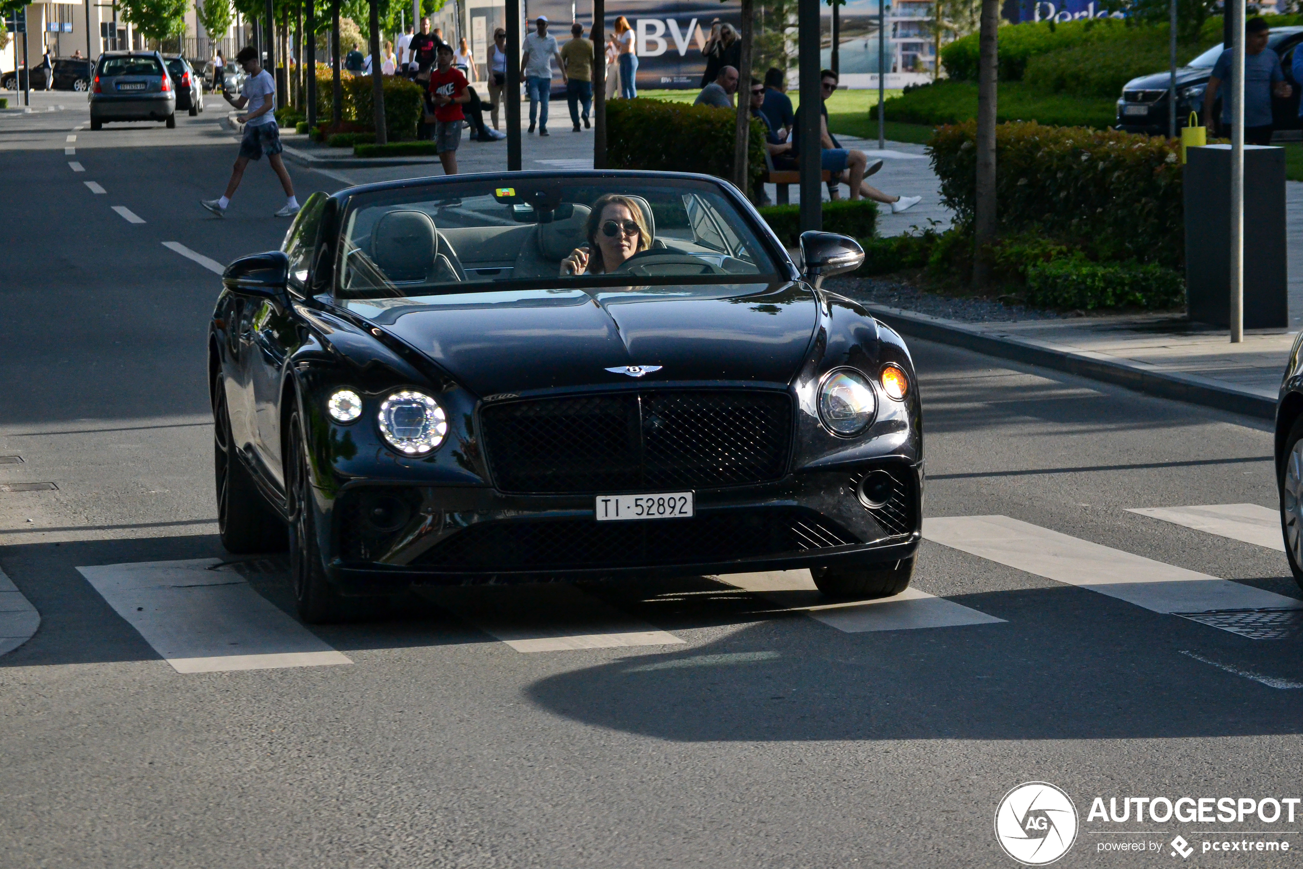 Bentley Continental GTC V8 2020