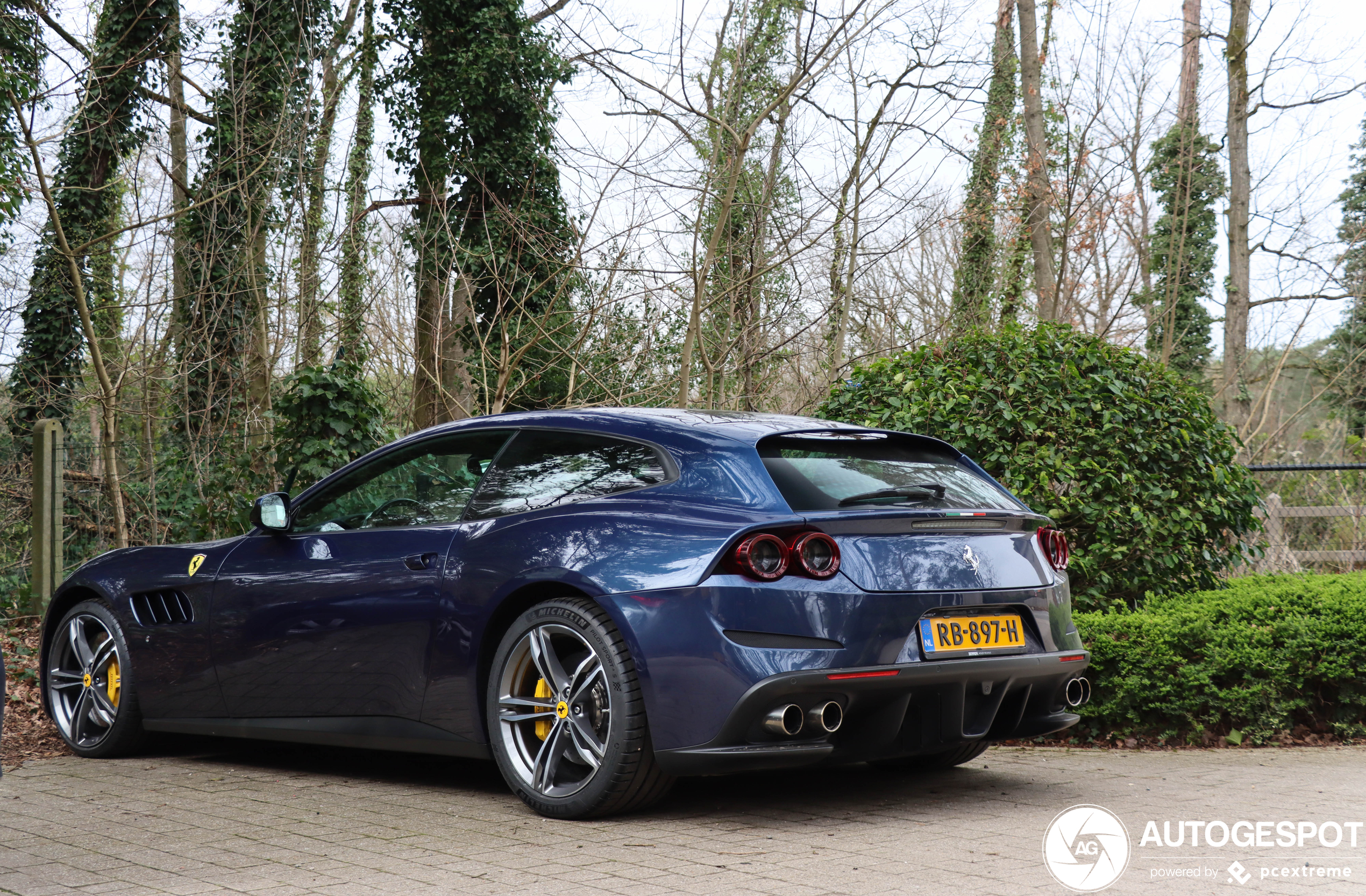 Ferrari GTC4Lusso