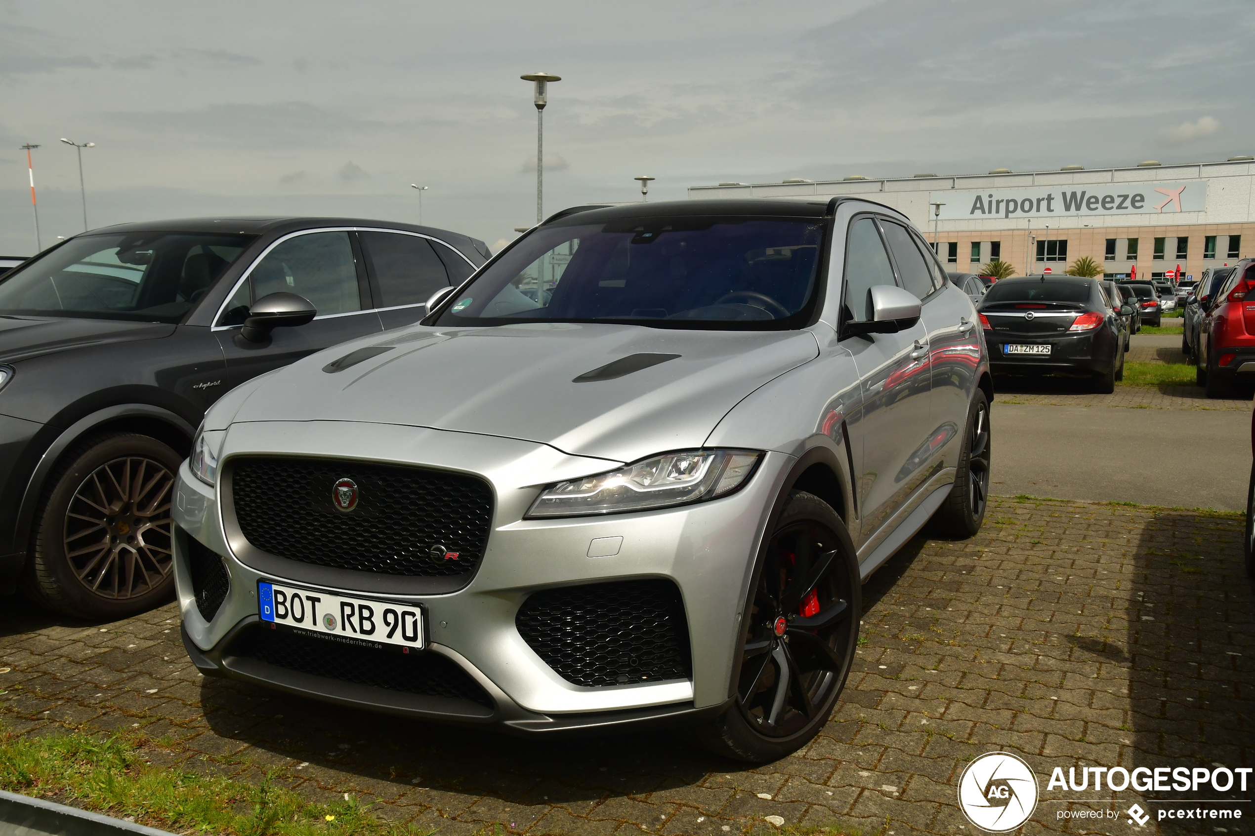 Jaguar F-PACE SVR 2021