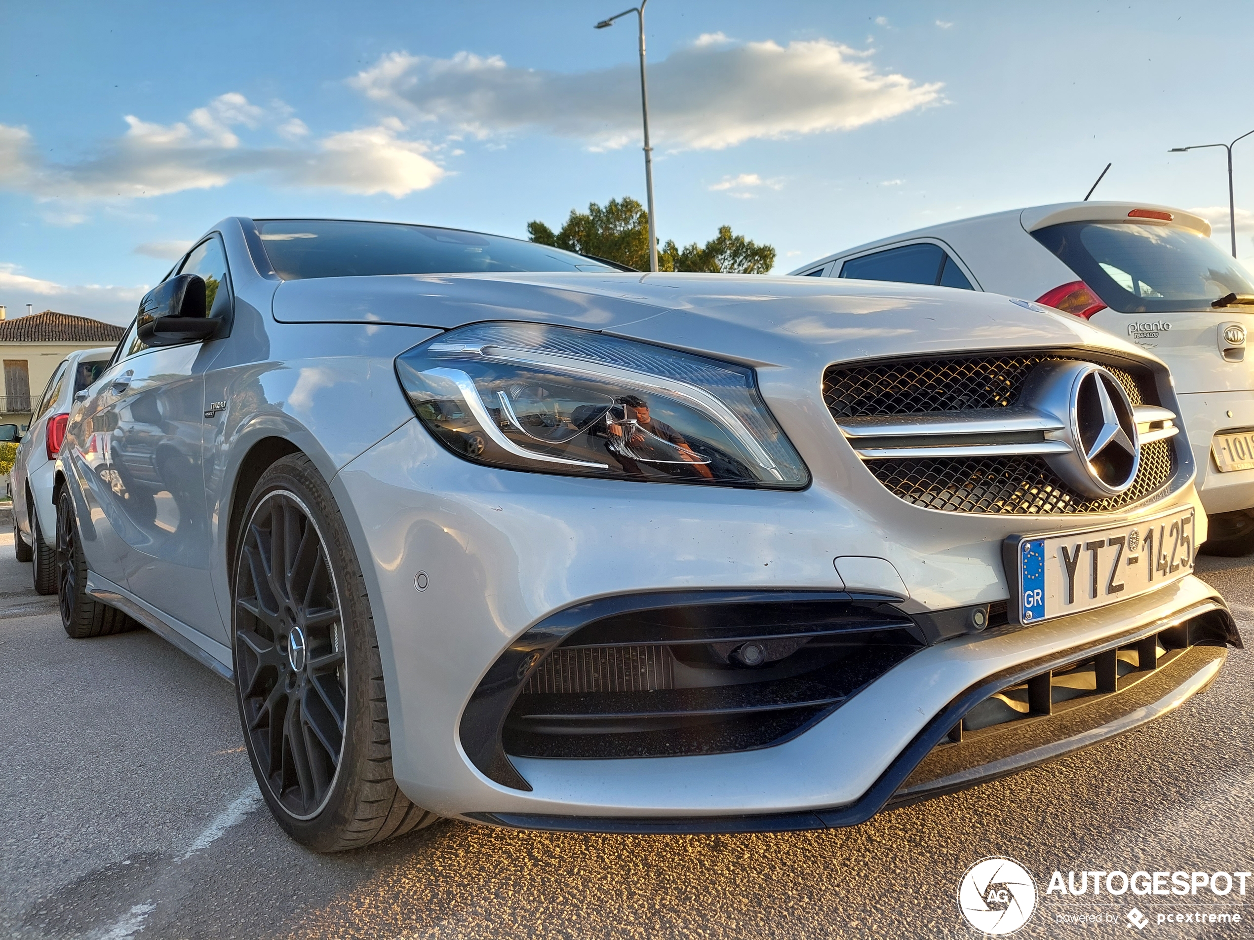 Mercedes-AMG A 45 W176 2015