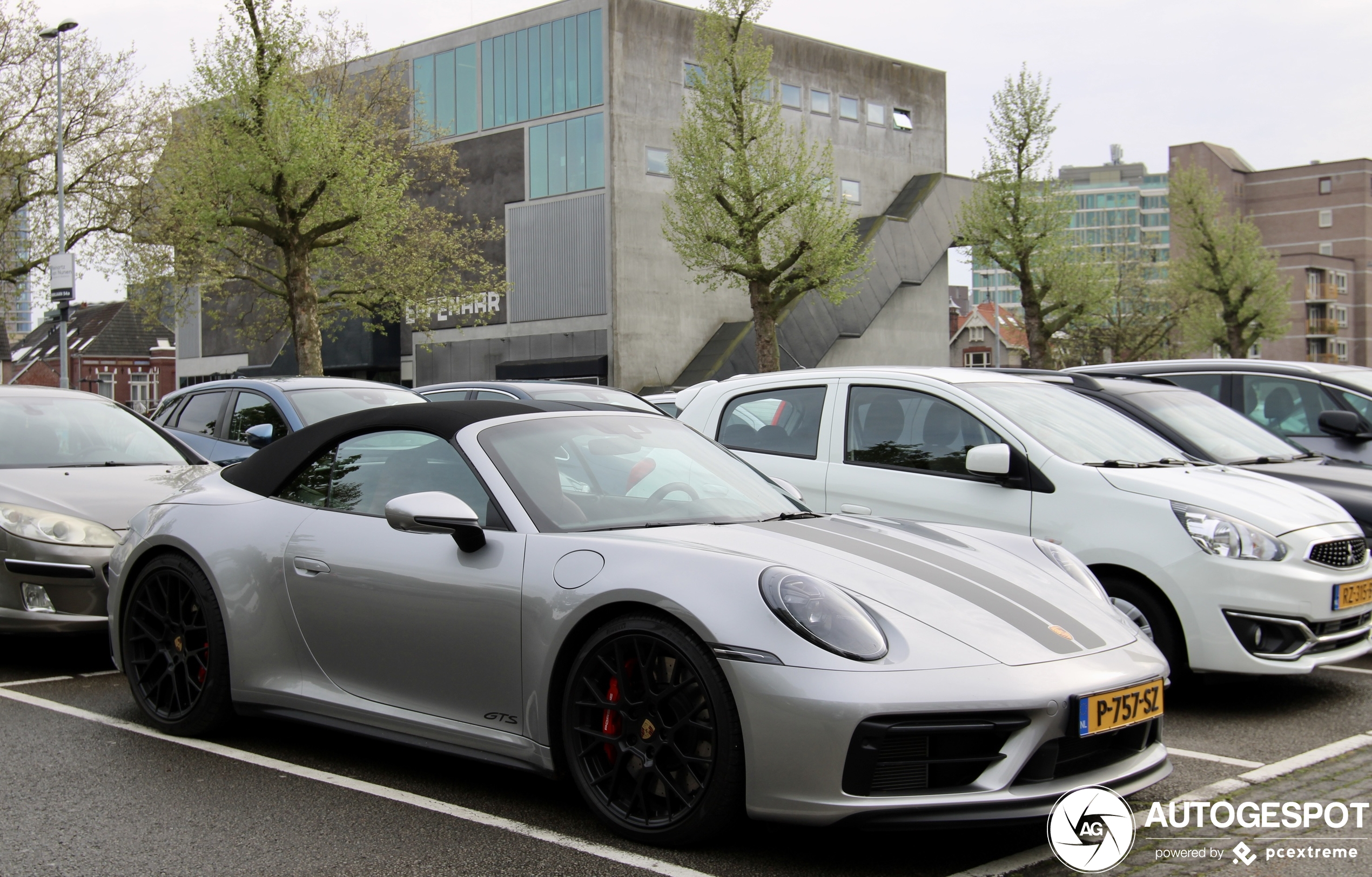 Porsche 992 Carrera 4 GTS Cabriolet