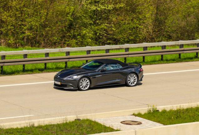 Aston Martin Vanquish S Volante 2017