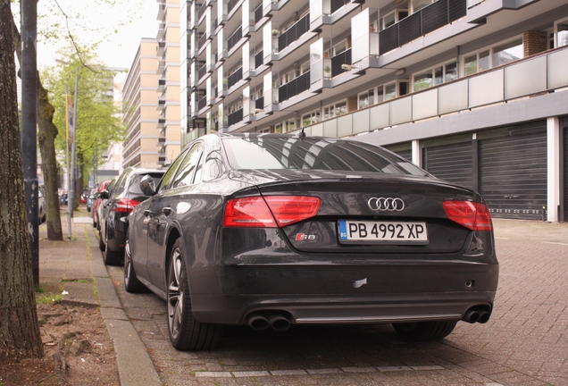 Audi S8 D4