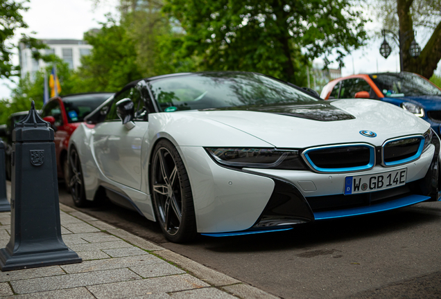 BMW i8 Roadster