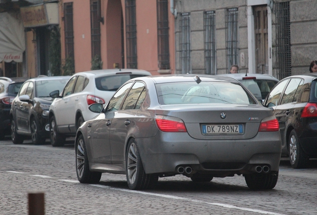 BMW M5 E60 2005