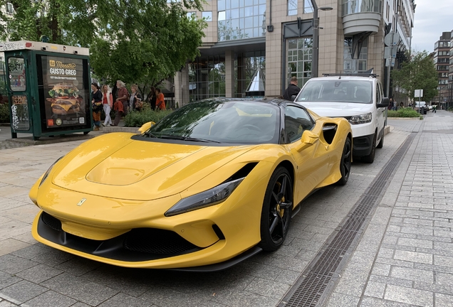 Ferrari F8 Spider