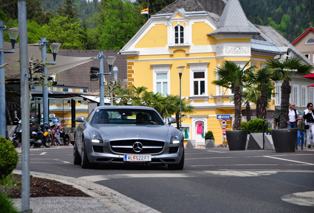 Mercedes-Benz SLS AMG