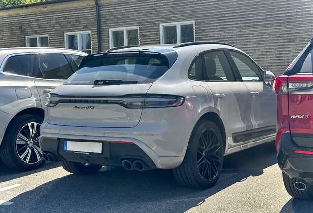 Porsche 95B Macan GTS MkIII