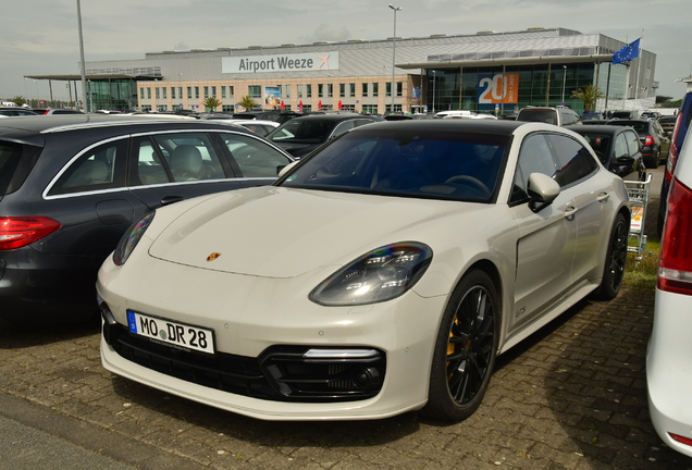 Porsche 971 Panamera GTS Sport Turismo