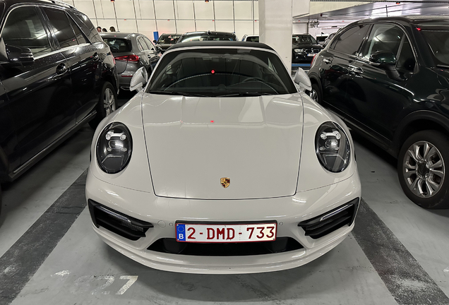 Porsche 992 Carrera 4S Cabriolet