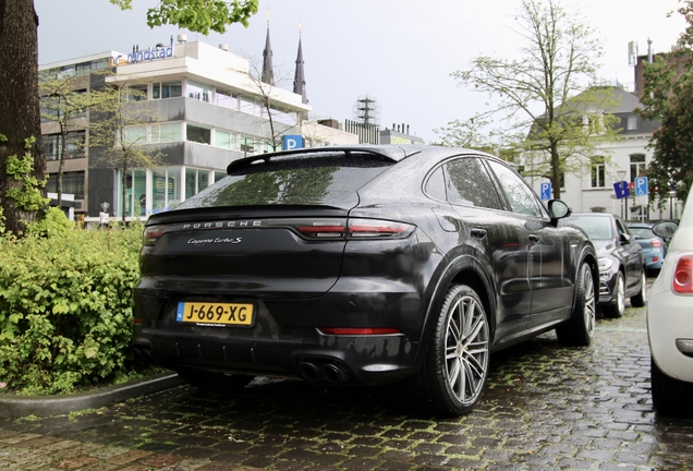 Porsche Cayenne Coupé Turbo S E-Hybrid