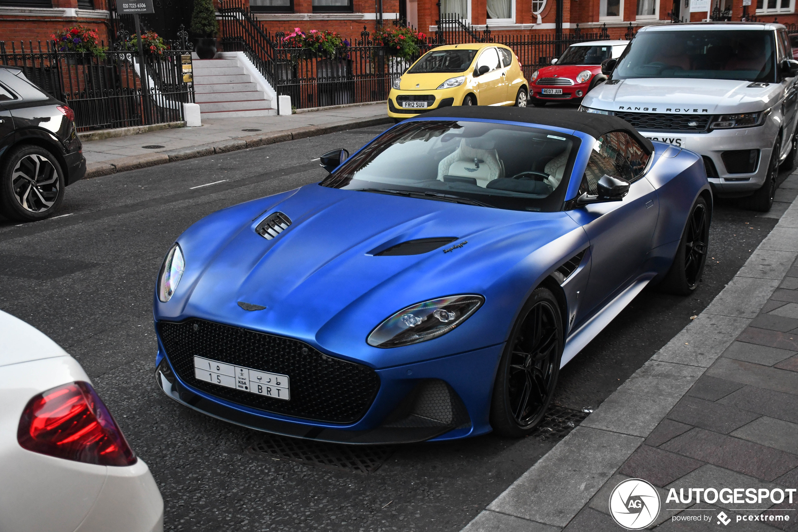 Aston Martin DBS Superleggera Volante