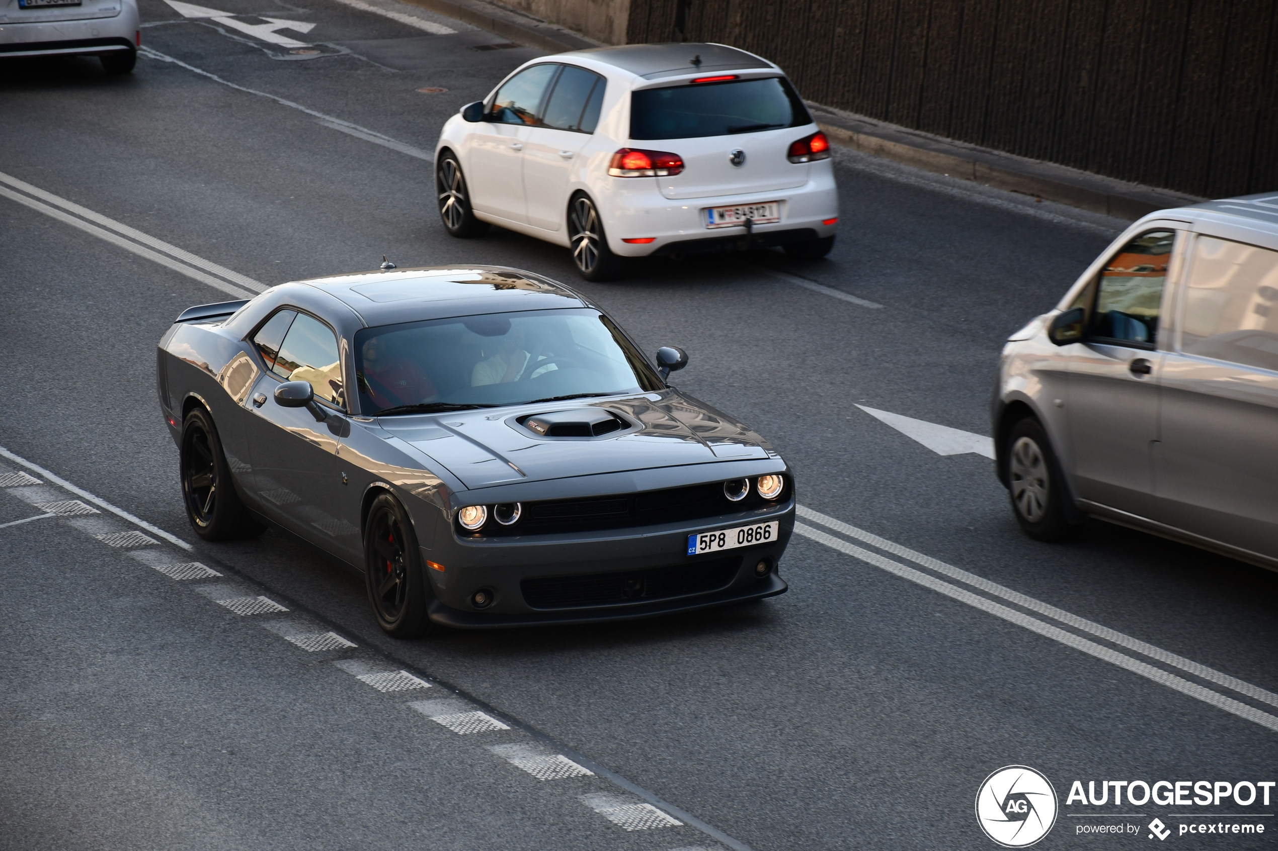 Dodge Challenger SRT-8 392