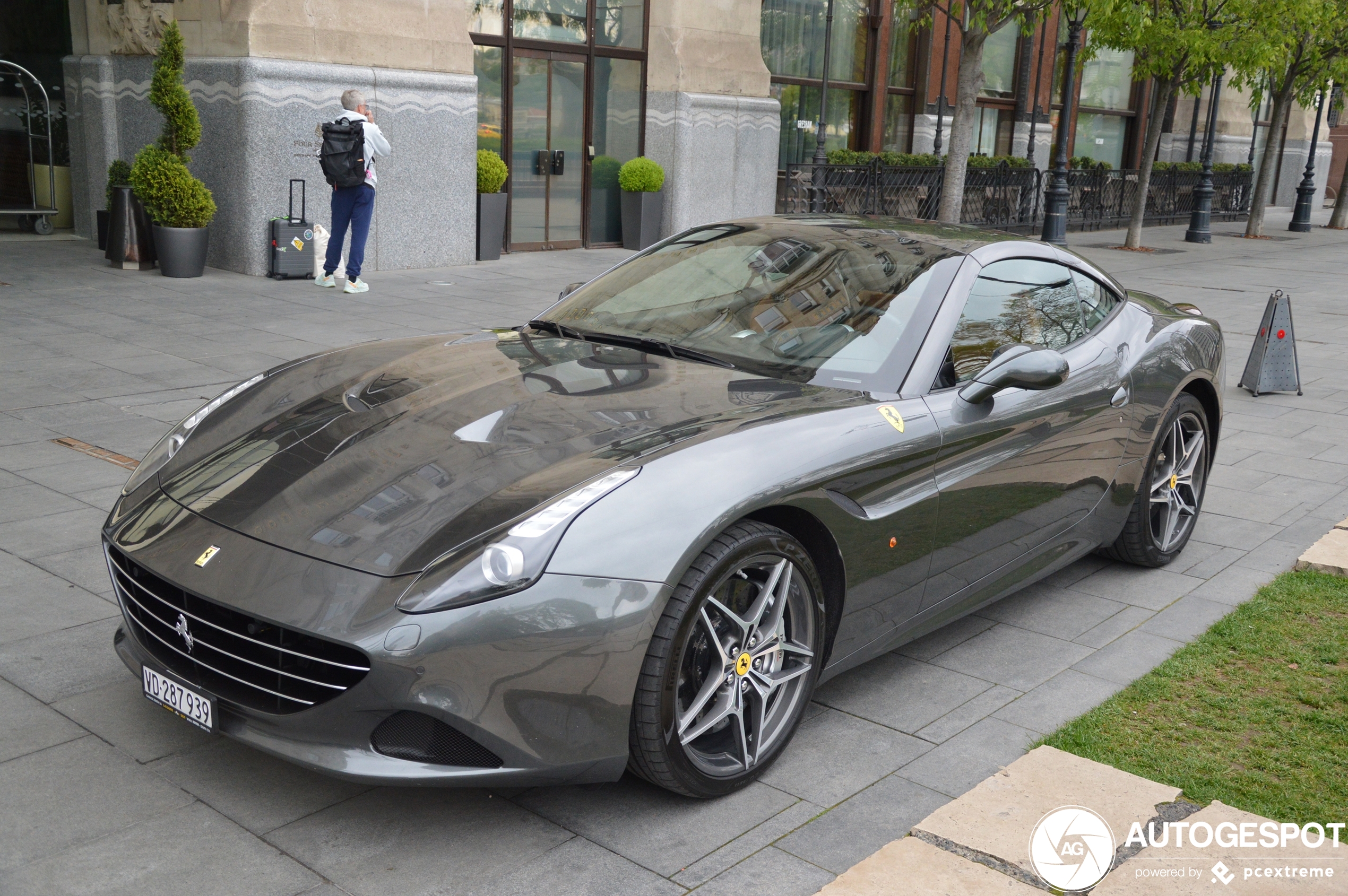 Ferrari California T