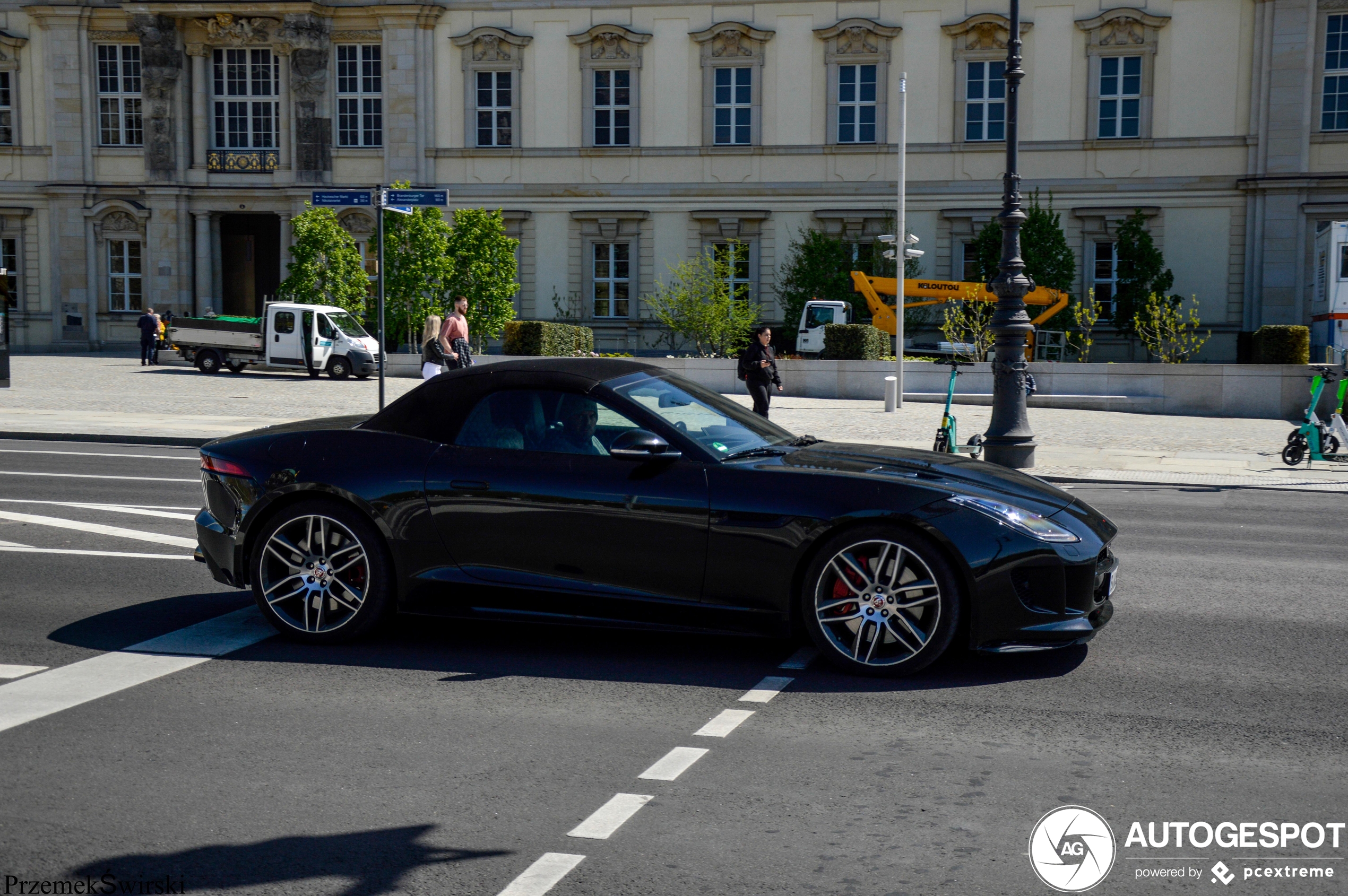 Jaguar F-TYPE R AWD Convertible