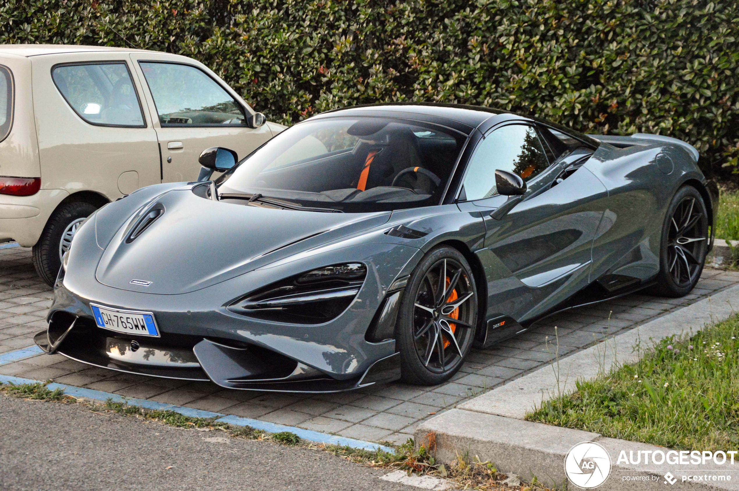 McLaren 765LT Spider