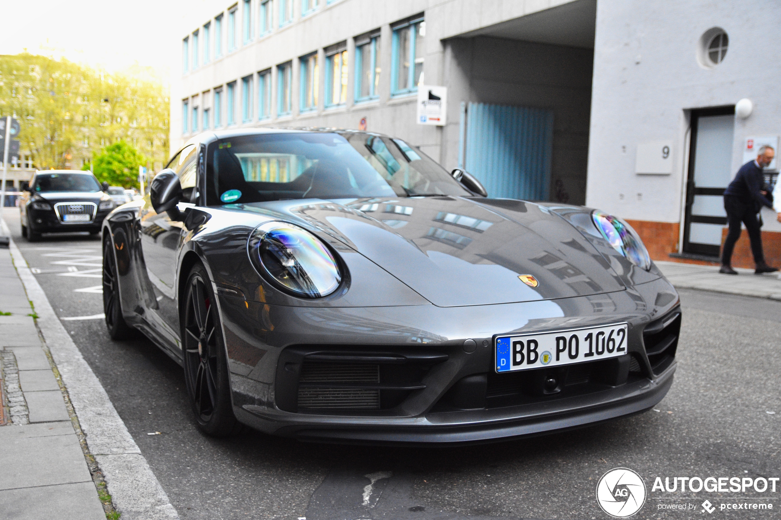 Porsche 992 Carrera 4 GTS