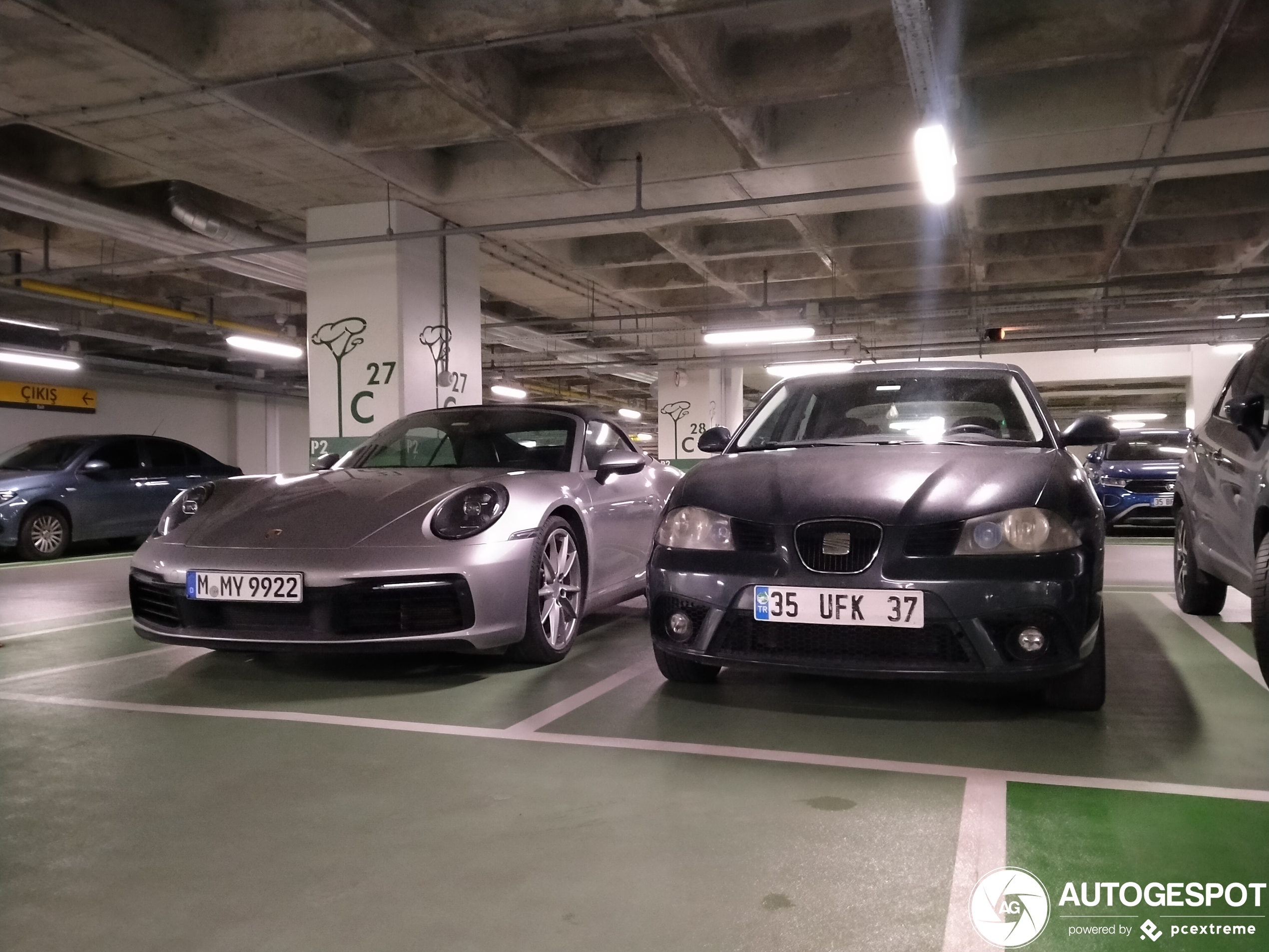 Porsche 992 Carrera 4S Cabriolet