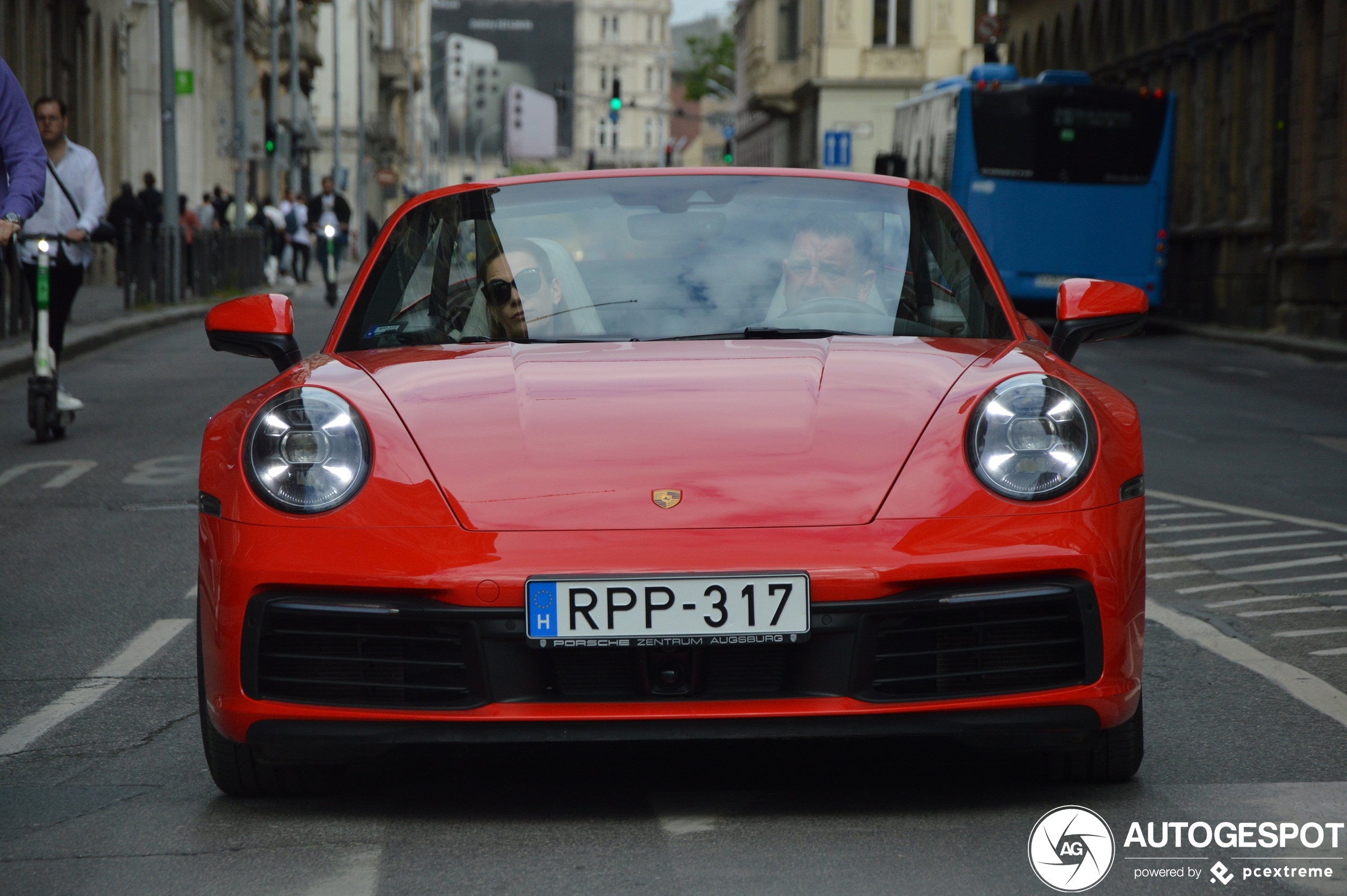 Porsche 992 Carrera 4S Cabriolet