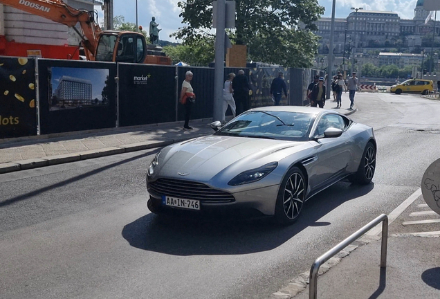 Aston Martin DB11 V8