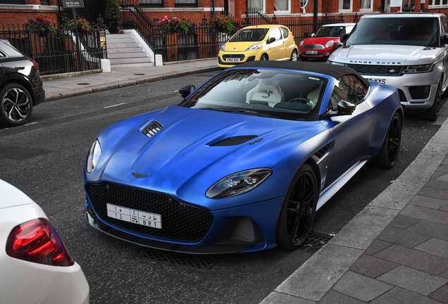 Aston Martin DBS Superleggera Volante