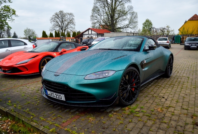 Aston Martin V8 Vantage Formula 1 Edition Roadster