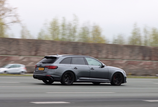 Audi RS4 Avant B9