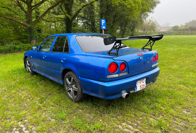 Nissan Skyline R34 Sedan