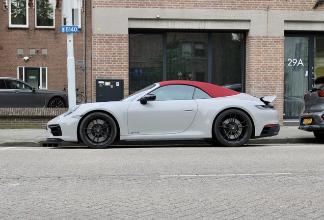 Porsche 992 Carrera 4 GTS Cabriolet