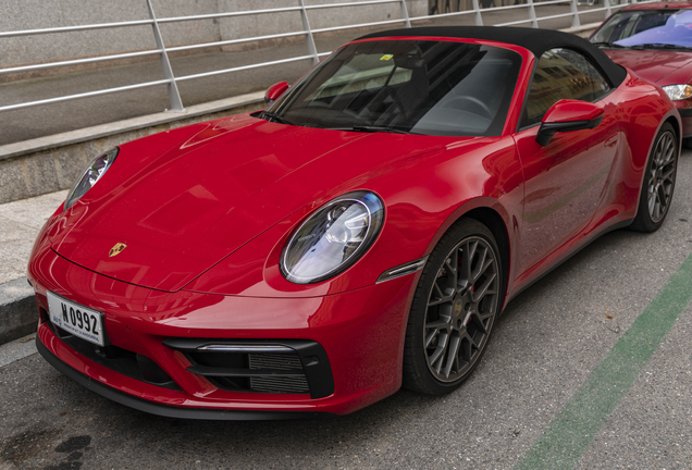 Porsche 992 Carrera 4S Cabriolet